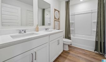 819 PEAVINE CROSSING Pkwy, Alabaster, AL 35007