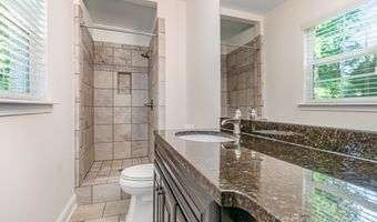 2528 Arnold Dr, Charlotte, NC 28205