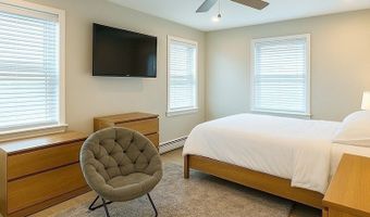 6 Arnold St, Jamestown, RI 02835