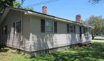 29 Hutchinson Dr, Augusta, ME 04330