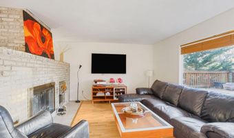 4024 IVA Ln, Annandale, VA 22003