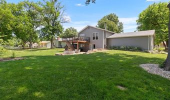 303 Oakfield Dr, Ballwin, MO 63021