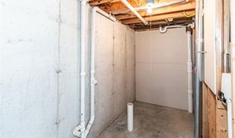 4061 Whitehall Dr, Arnold, MO 63010