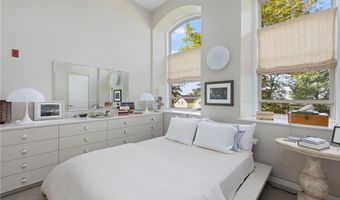 426 Spring St 101, Newport, RI 02840