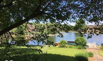 8414 Gallant Fox Dr, Indianapolis, IN 46217