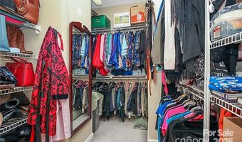 3114 Luke Crossing Dr, Charlotte, NC 28226