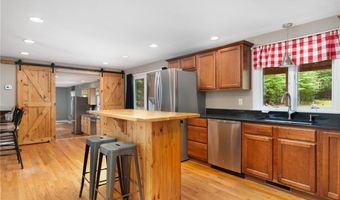 219 Fenner Hill Rd, Hopkinton, RI 02832