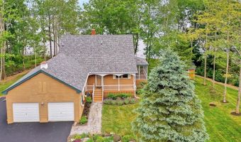 19 Glenview Ln, Belfast, ME 04915