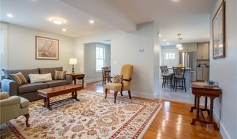 5 Gillies Ct, Newport, RI 02840