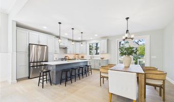 44 Middle St, North Kingstown, RI 02852
