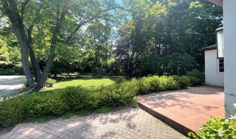 2185 Ayrshire Dr, Ann Arbor, MI 48105
