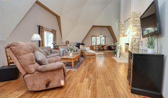 17200 Pella Rd, Adams, NE 68301