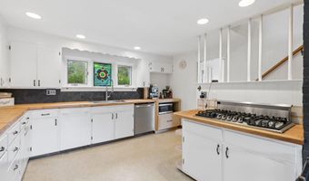 345 W Auburn Rd, Auburn, ME 04210