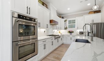 190 Chestnut St, Ball Ground, GA 30107
