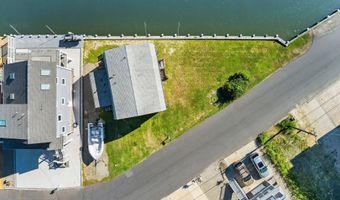 217 N Bay Dr, Bayville, NJ 08721