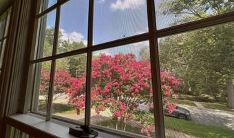 6204 MELVERN Dr, Bethesda, MD 20817