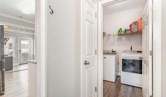 197 Parkview Ln, Advance, NC 27006