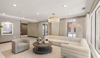 625 SLATERS Ln 401, Alexandria, VA 22314