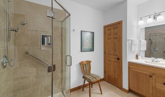 9364 Spring Creek Rd, Amherst, WI 54406