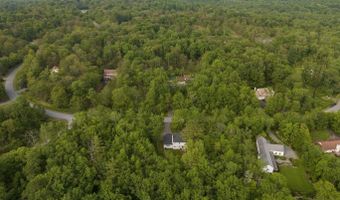 299 Scenic Dr, Blakeslee, PA 18610