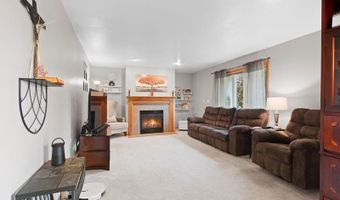 N9166 KERNAN Avenue, Appleton, WI 54915