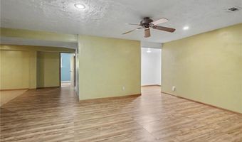 1003 Lisa Ct, Baldwin City, KS 66006