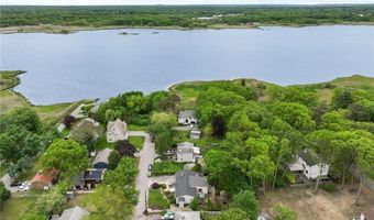 37 Charles St, Barrington, RI 02806