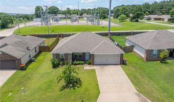221 Regency Dr, Barling, AR 72923