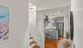 35 Hall Ave, Newport, RI 02840