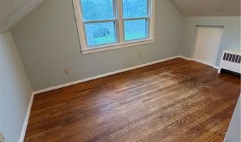 42 Greenway Dr, Bristol, RI 02809