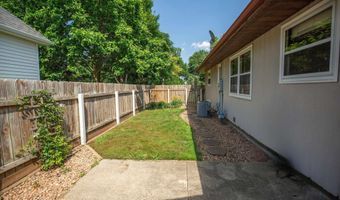 417 S Sample St, Algona, IA 50511