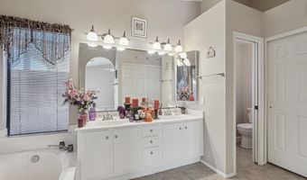 10729 W LAURELWOOD Ln, Avondale, AZ 85392
