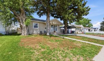 1524 WILLOW Dr, Cheyenne, WY 82001