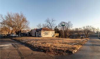 1520 S 7th St, Atchison, KS 66002