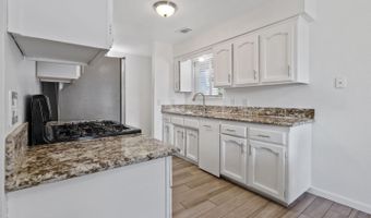 14291 Rosemary Cir, Armona, CA 93202