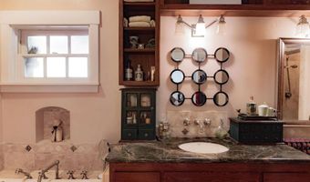 210 E 6th Ave, Escondido, CA 92025