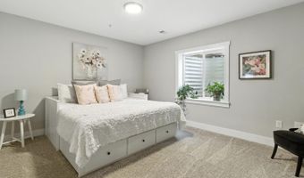 9206 FERNWOOD Rd, Bethesda, MD 20817