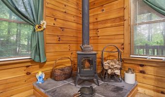 1062 Wilder Hwy, Alpine, TN 38543