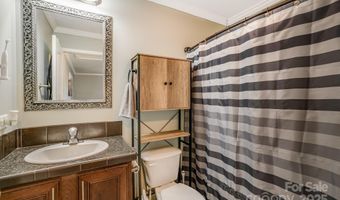 14 Phoenix Cir, Alexander, NC 28701