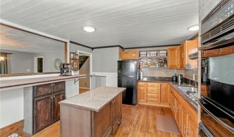 82 Martin St, East Providence, RI 02914