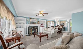 711 Riverview Dr, Alton, IL 62002