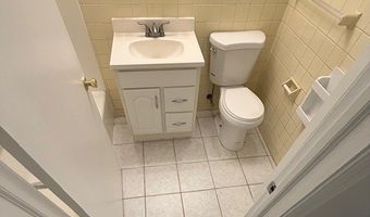239 Old Farms Rd 16D, Avon, CT 06001