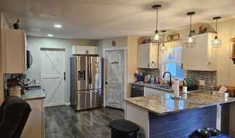 1705 Lakeview Dr, Ava, MO 65608