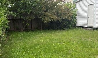 15 Villa Ave, Cranston, RI 02905