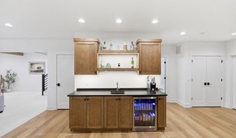 2100 Golfview Dr, Auburn, IN 46706