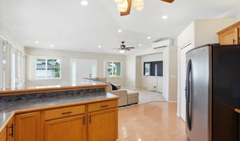 77 Kealohilani St, Kahului, HI 96732