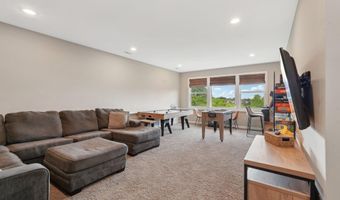 574 Ravensridge Ct, Alexandria, KY 41001