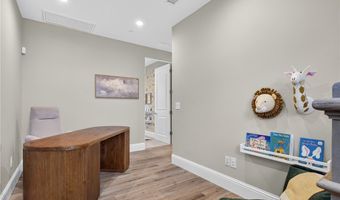 3918 W 242nd St, Torrance, CA 90505
