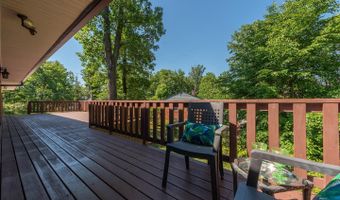7041 CINDY Ln, Annandale, VA 22003