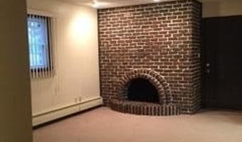 4716 Hutchison St, Ames, IA 50014